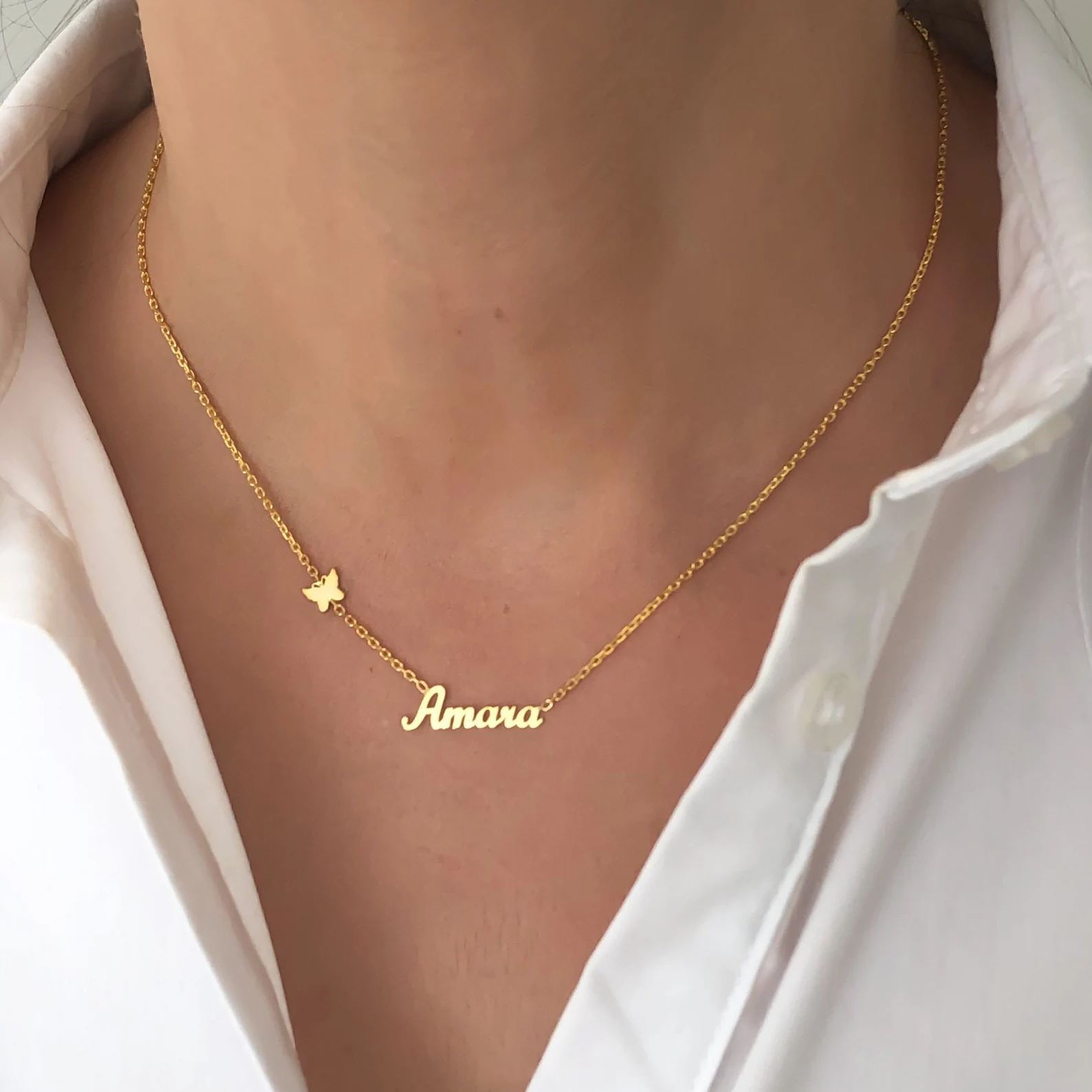 女性のためのパーソナライズされた蝶の形をしたネックレス,ステ - Birth Flower Necklace のレビューと価格